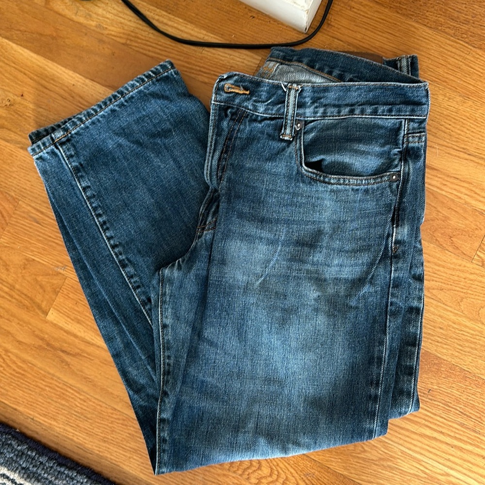 Gap 32/30 denim standard fit. Like new